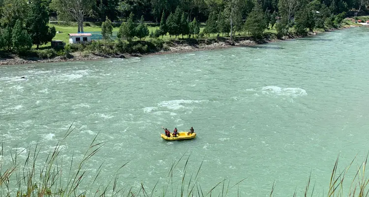 rafting in punkha