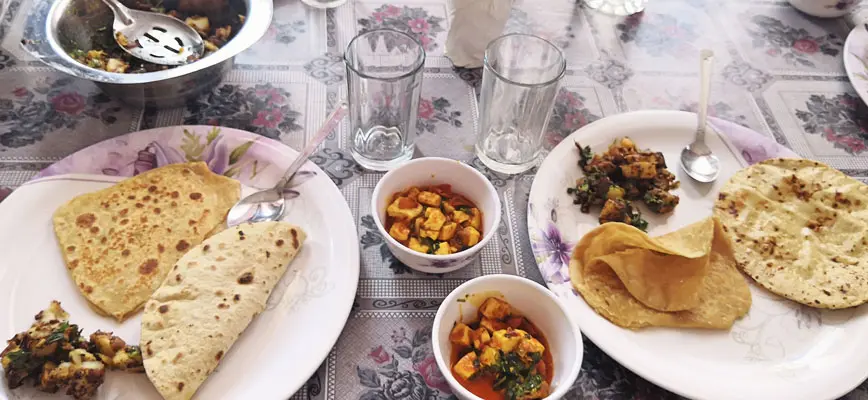 a cooking class in a local's home