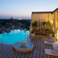 Hotel with a nice swimming pool and the city view